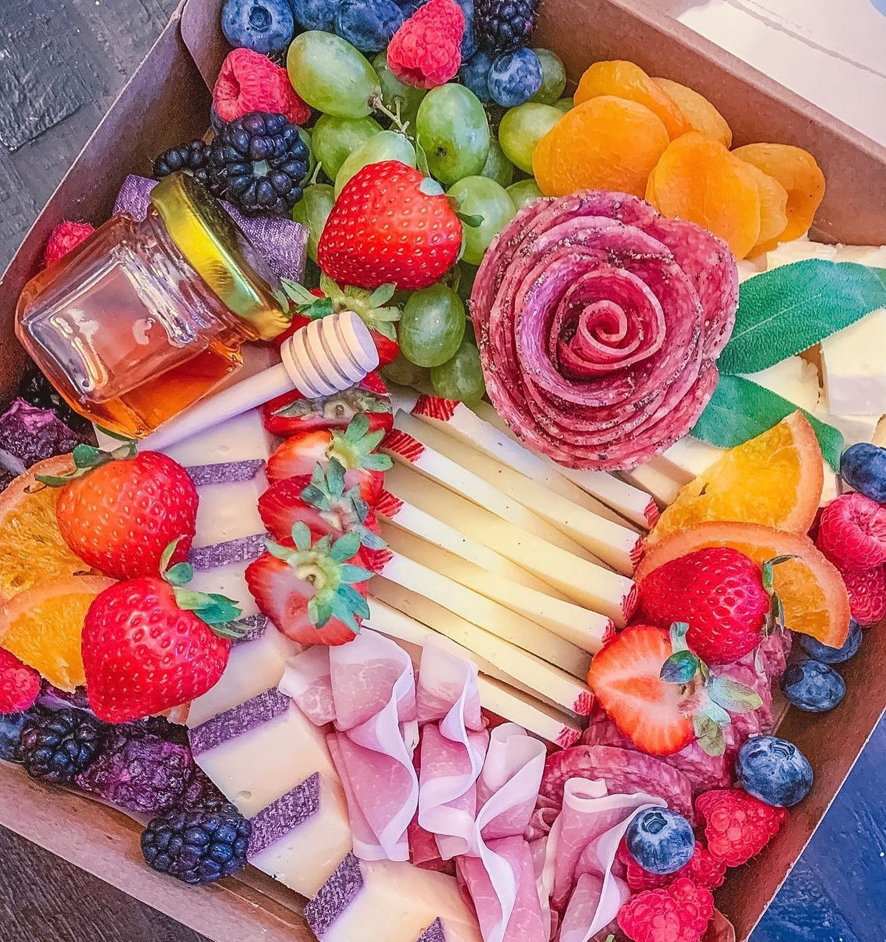Medium Grazing Box